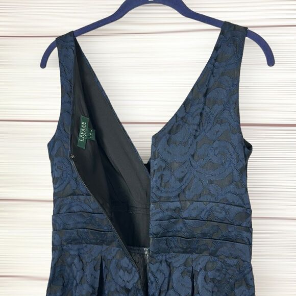 Lauren Ralph Lauren Navy Blue Lace Fit-and-Flare Sleeveless Dress V-neck 8 - Picture 8 of 13